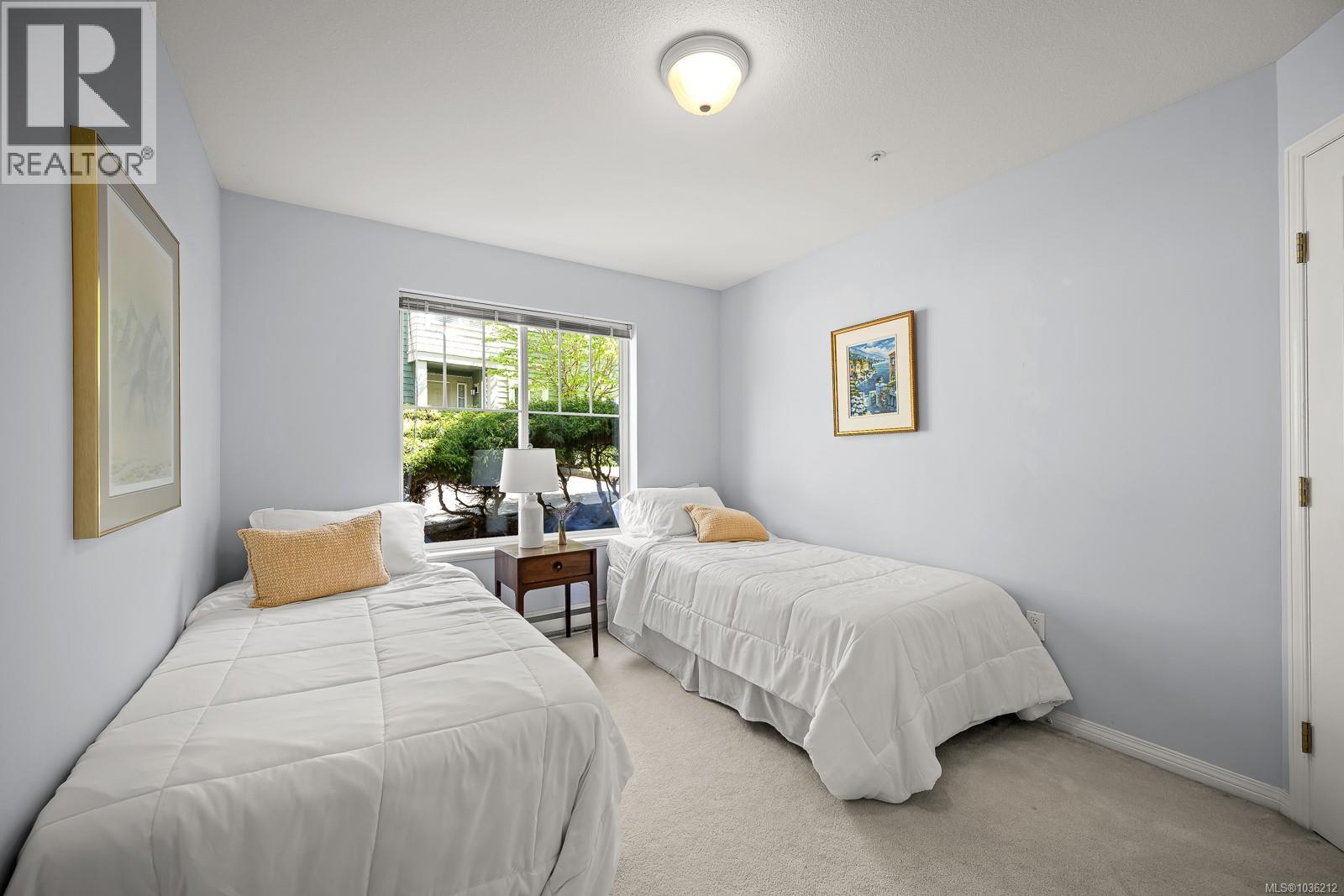 202 2275 Comox Ave, Comox