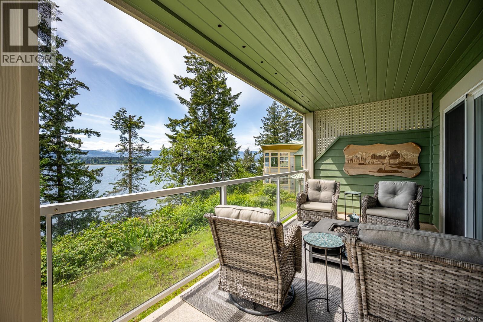 202 2275 Comox Ave, Comox