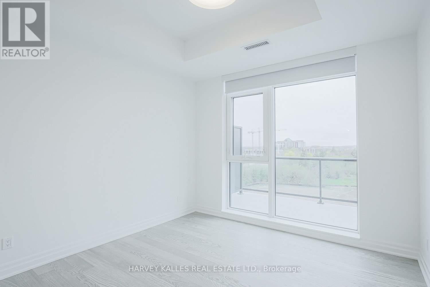 #713 18 ROUGE VALLEY DRIVE W - 17