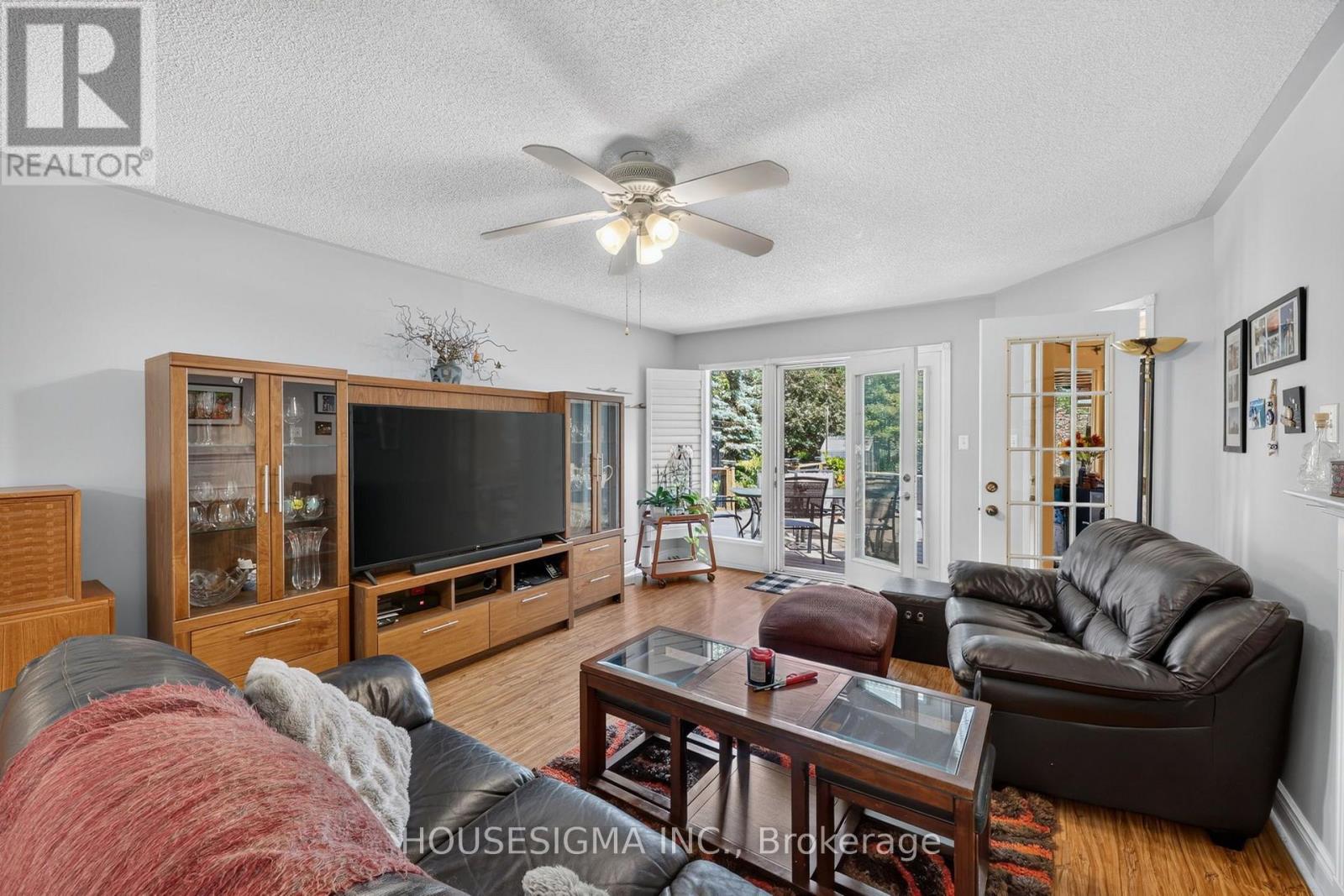 123 FERNBROOK DRIVE - Image 22