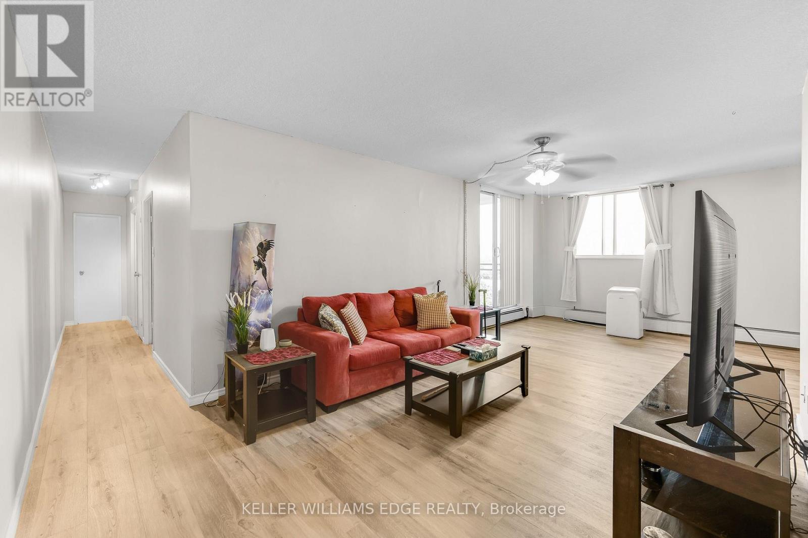 #708 975 WARWICK COURT - 12