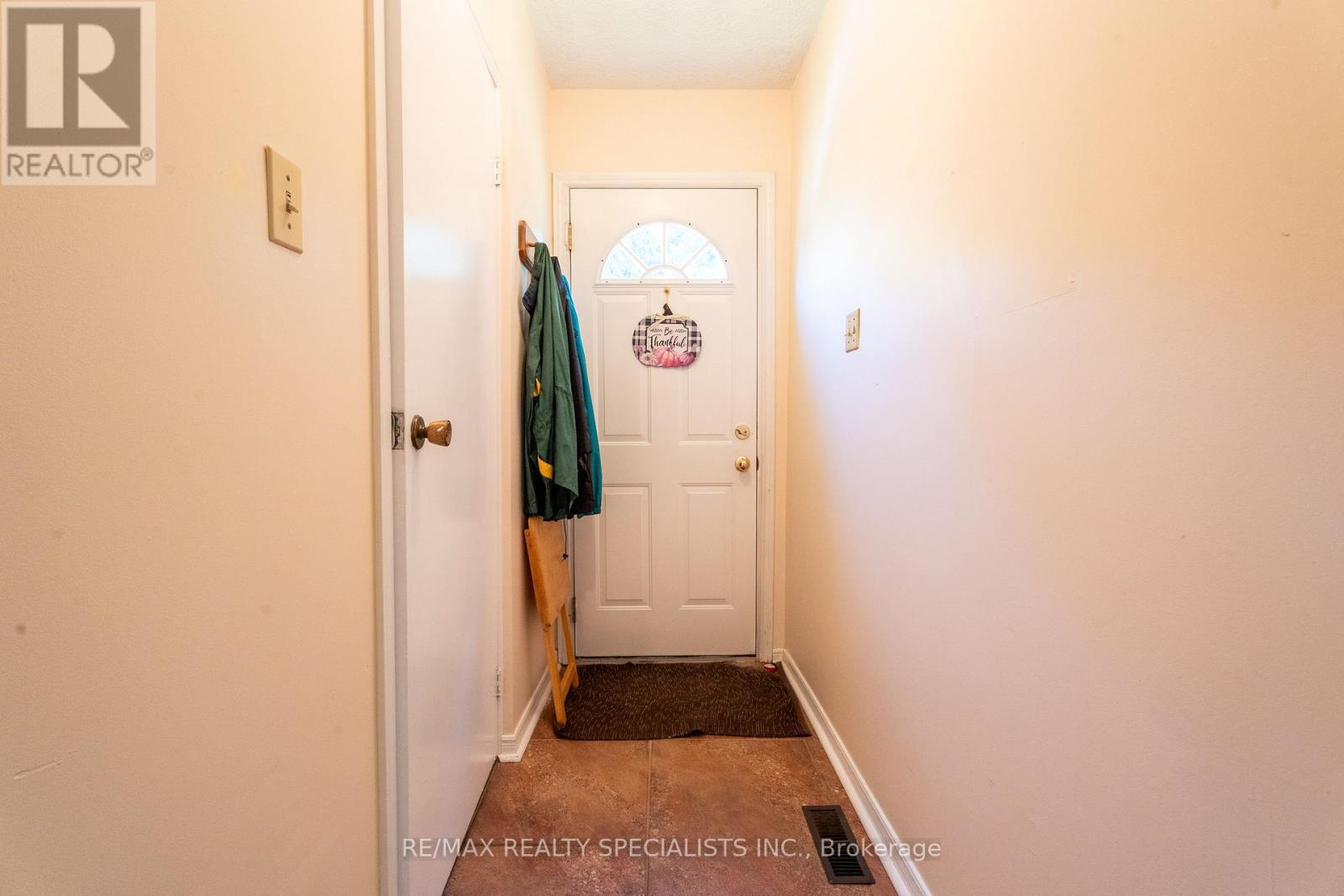 8 RIVER VIEW DRIVE - 34