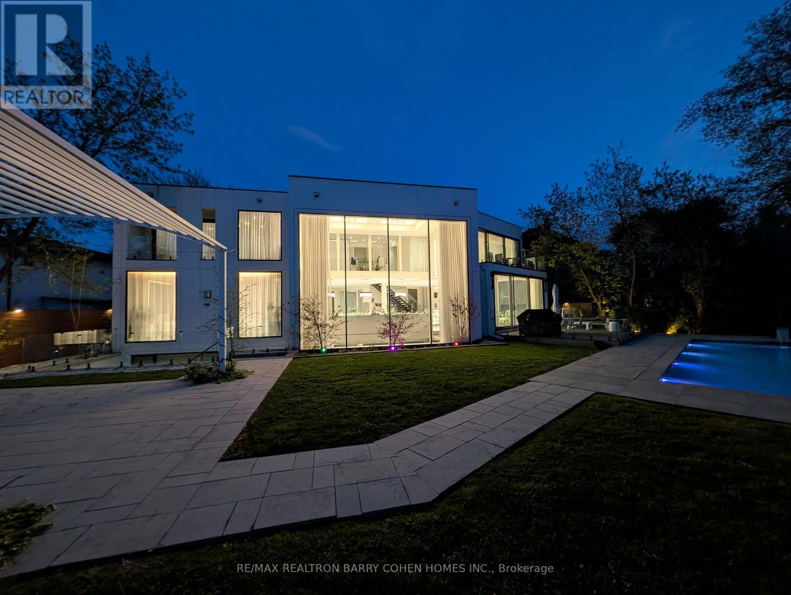 8 CADMUS ROAD - 32