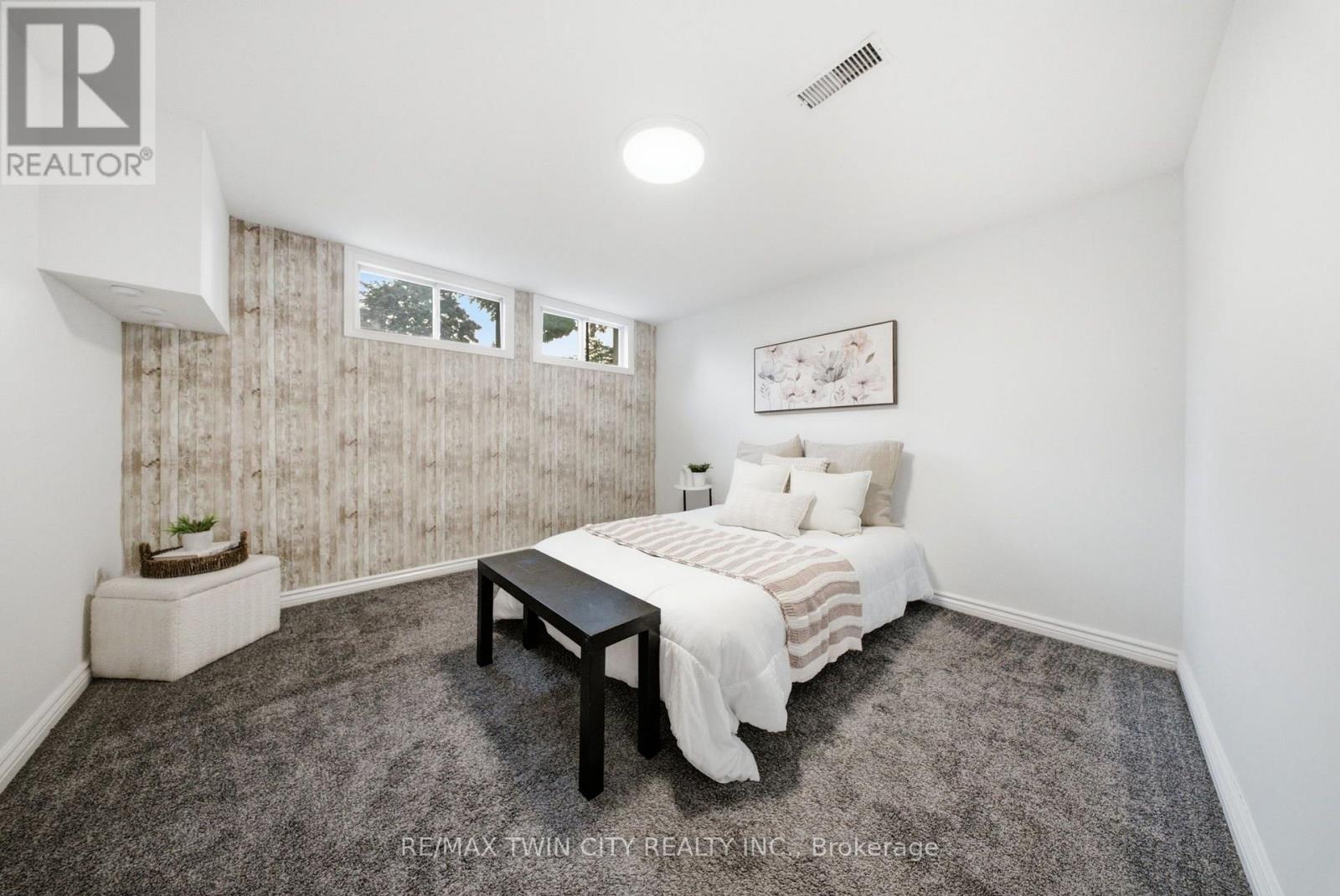 2 FRONTENAC AVENUE - Image 20