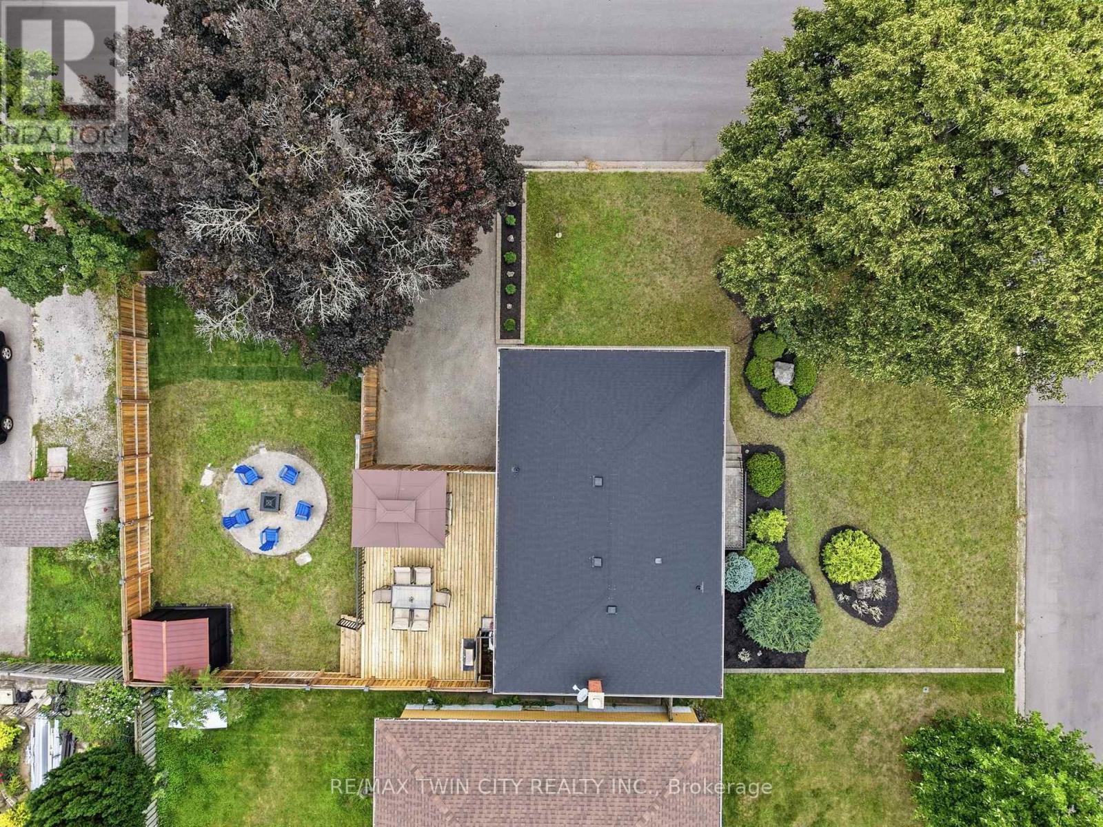 2 FRONTENAC AVENUE - Image 33
