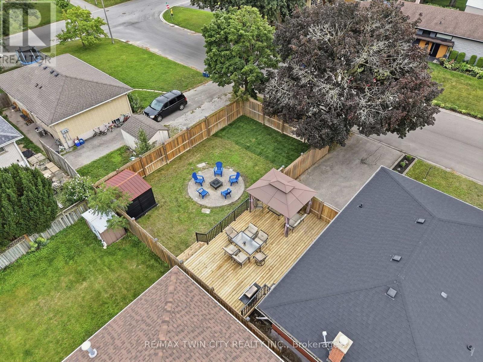 2 FRONTENAC AVENUE - Image 34
