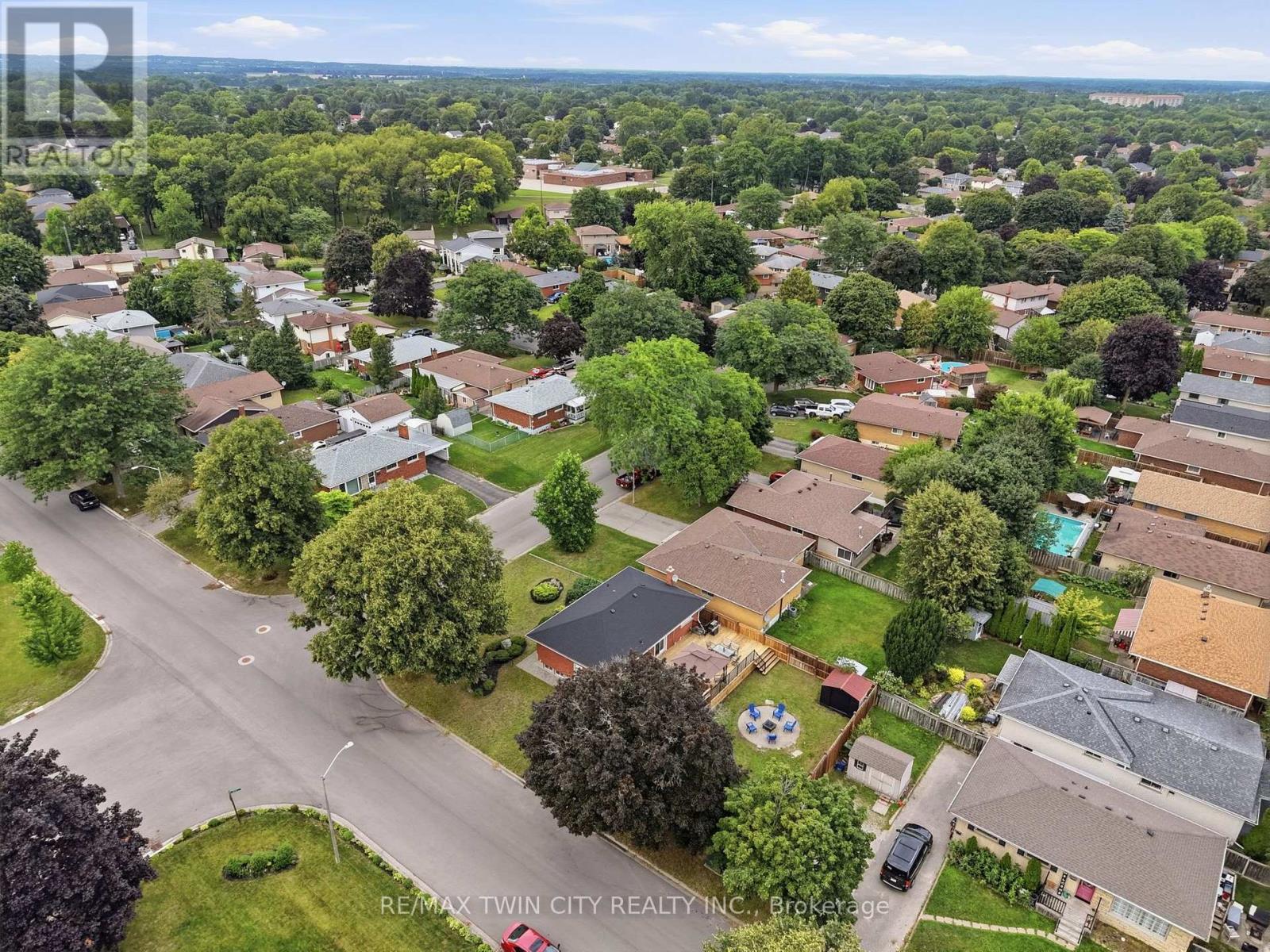 2 FRONTENAC AVENUE - Image 35
