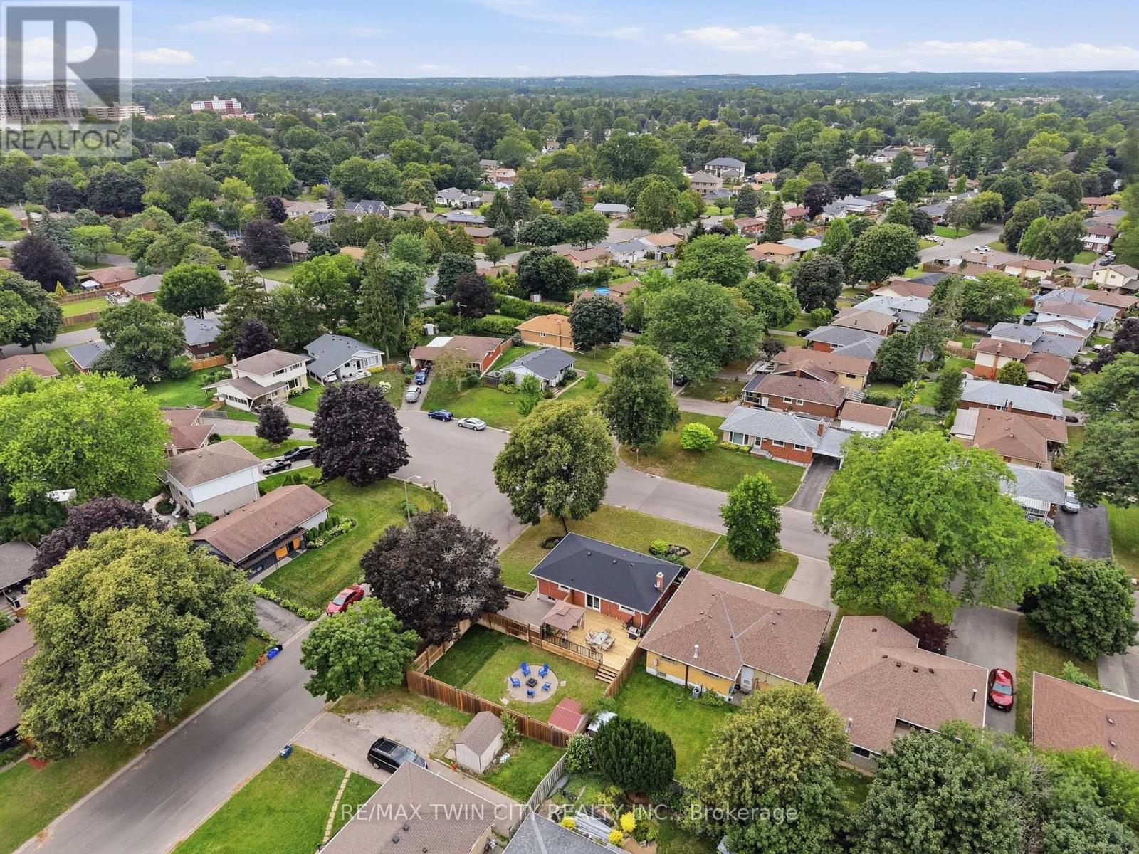 2 FRONTENAC AVENUE - Image 36