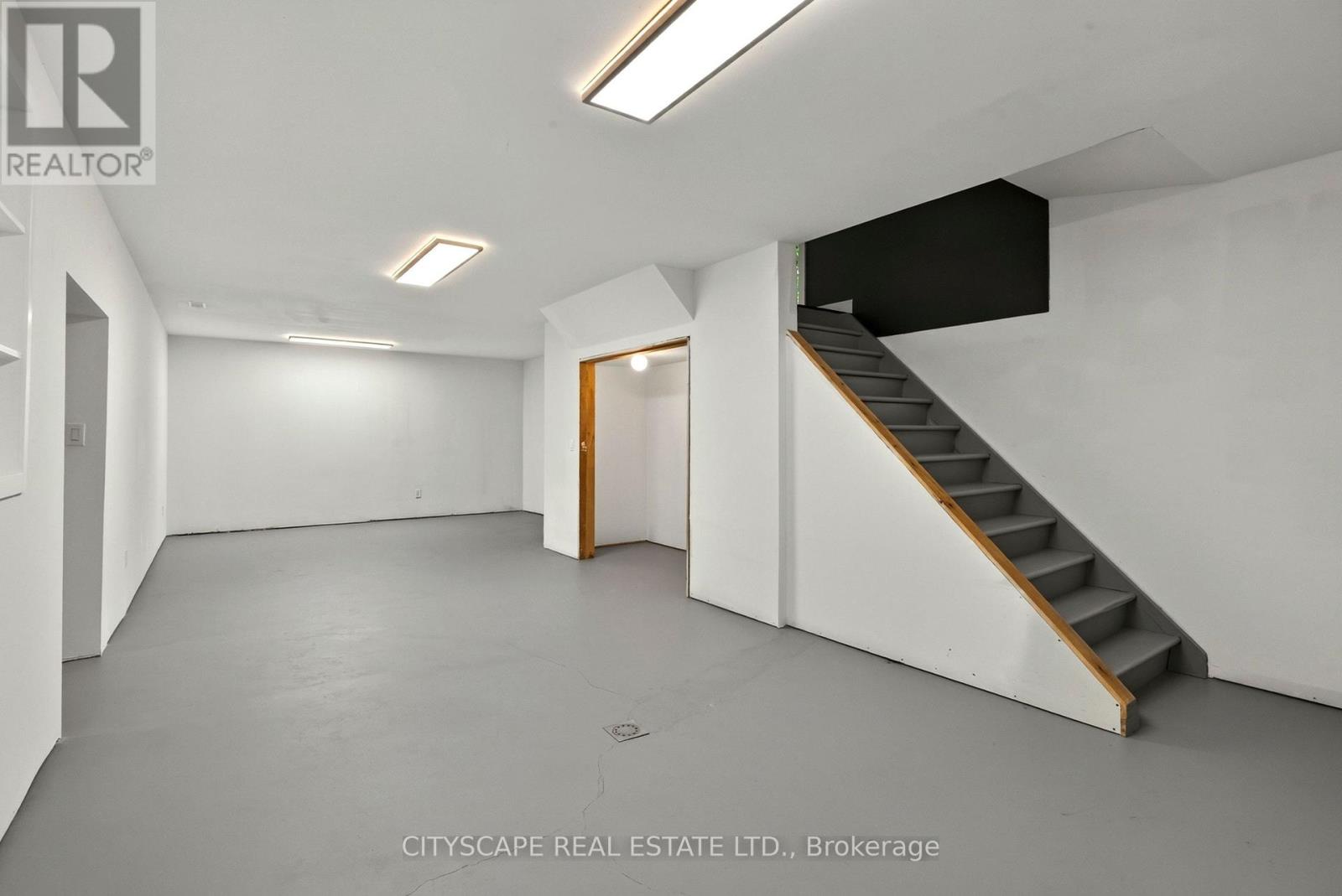 5 FIRELANE 14B ROAD - 32
