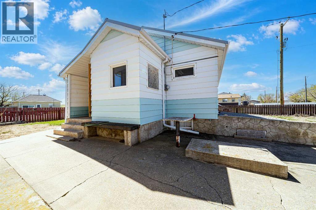 5103 41 Ave - Image 8