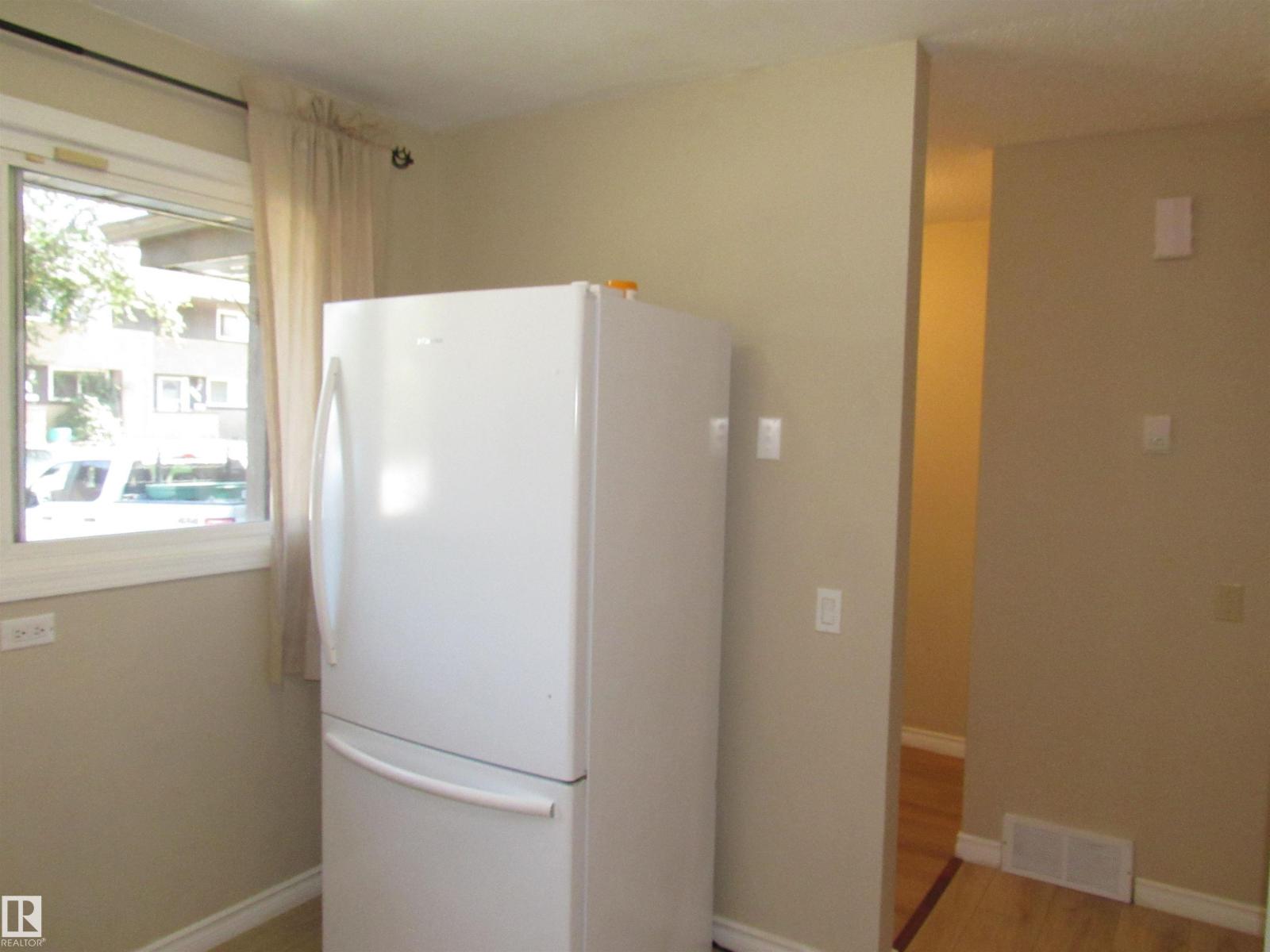 1692 37 ST NW - Image 13