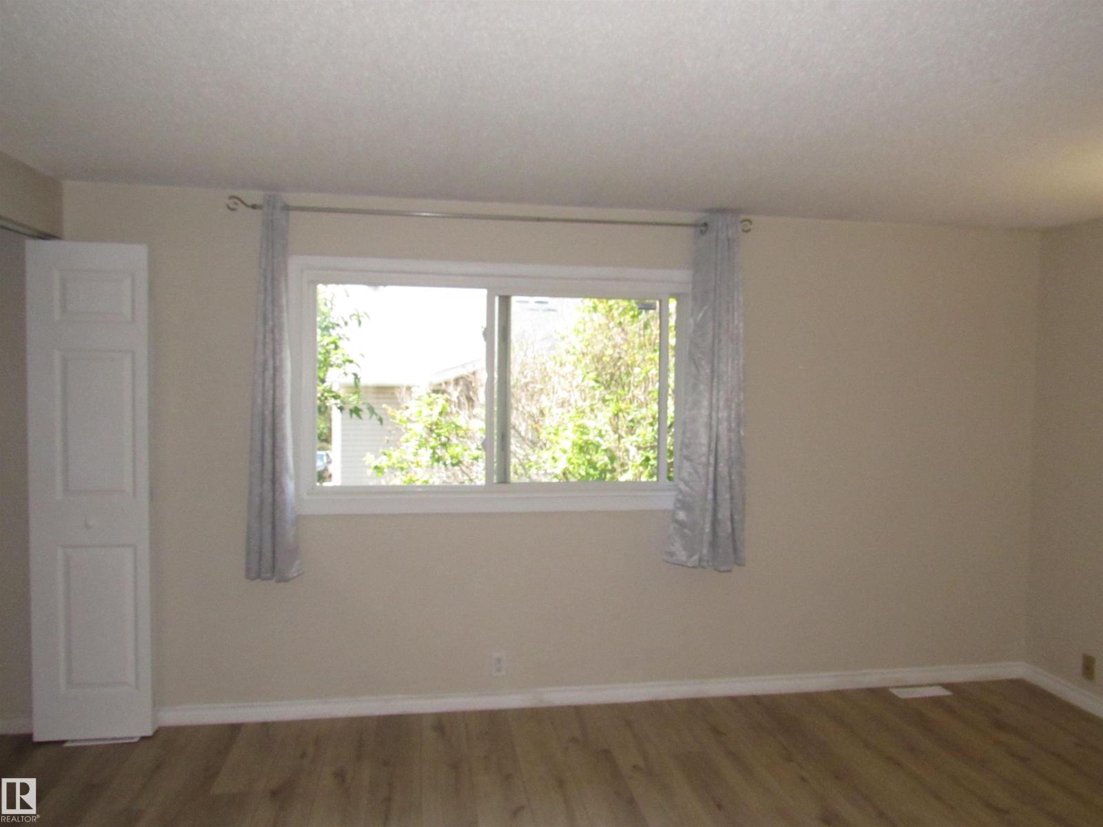 1692 37 ST NW - 15