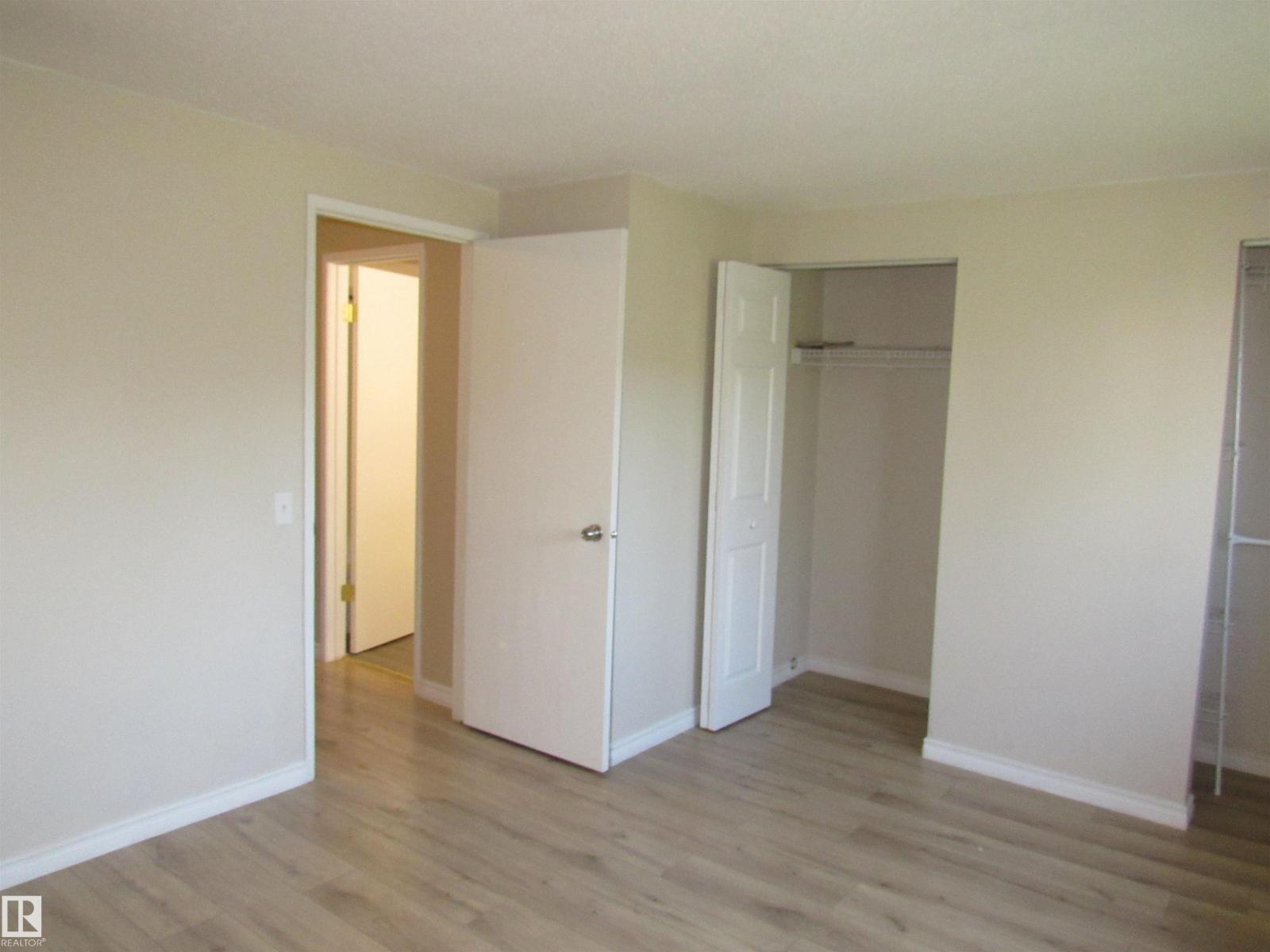 1692 37 ST NW - 18