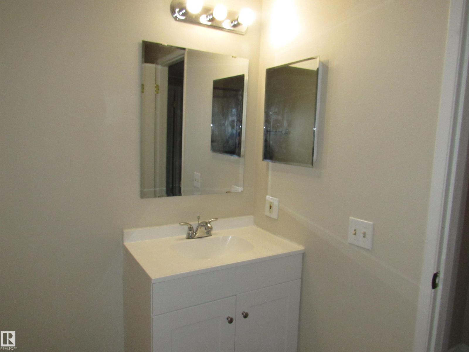 1692 37 ST NW - Image 26