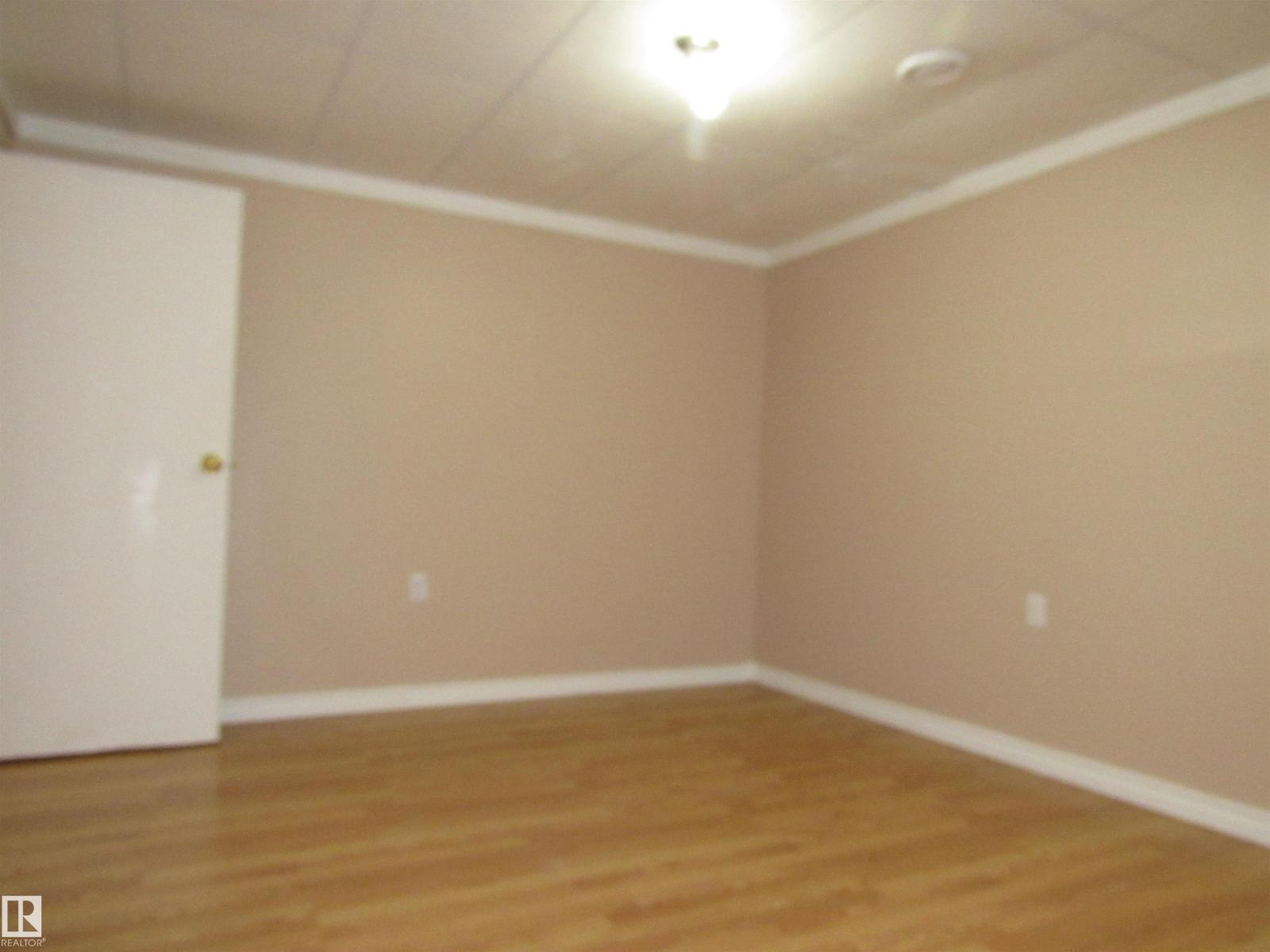 1692 37 ST NW - Image 31