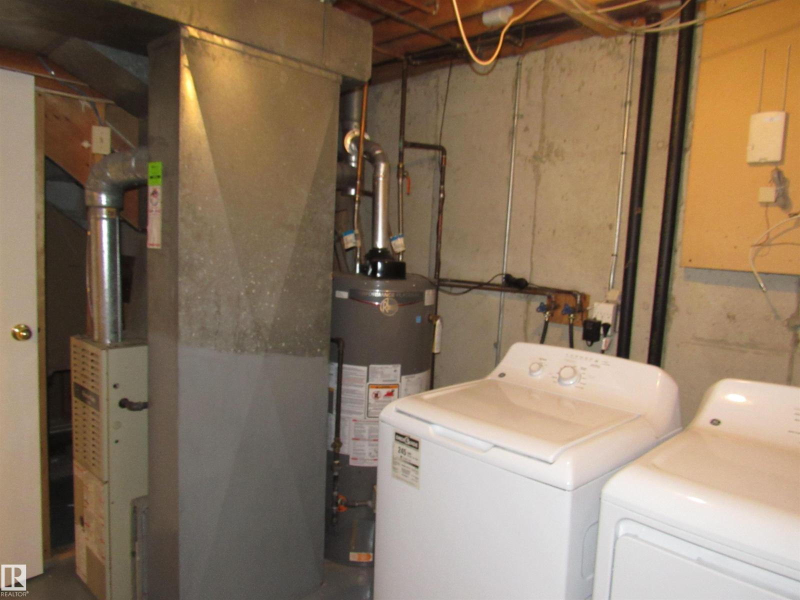 1692 37 ST NW - Image 34