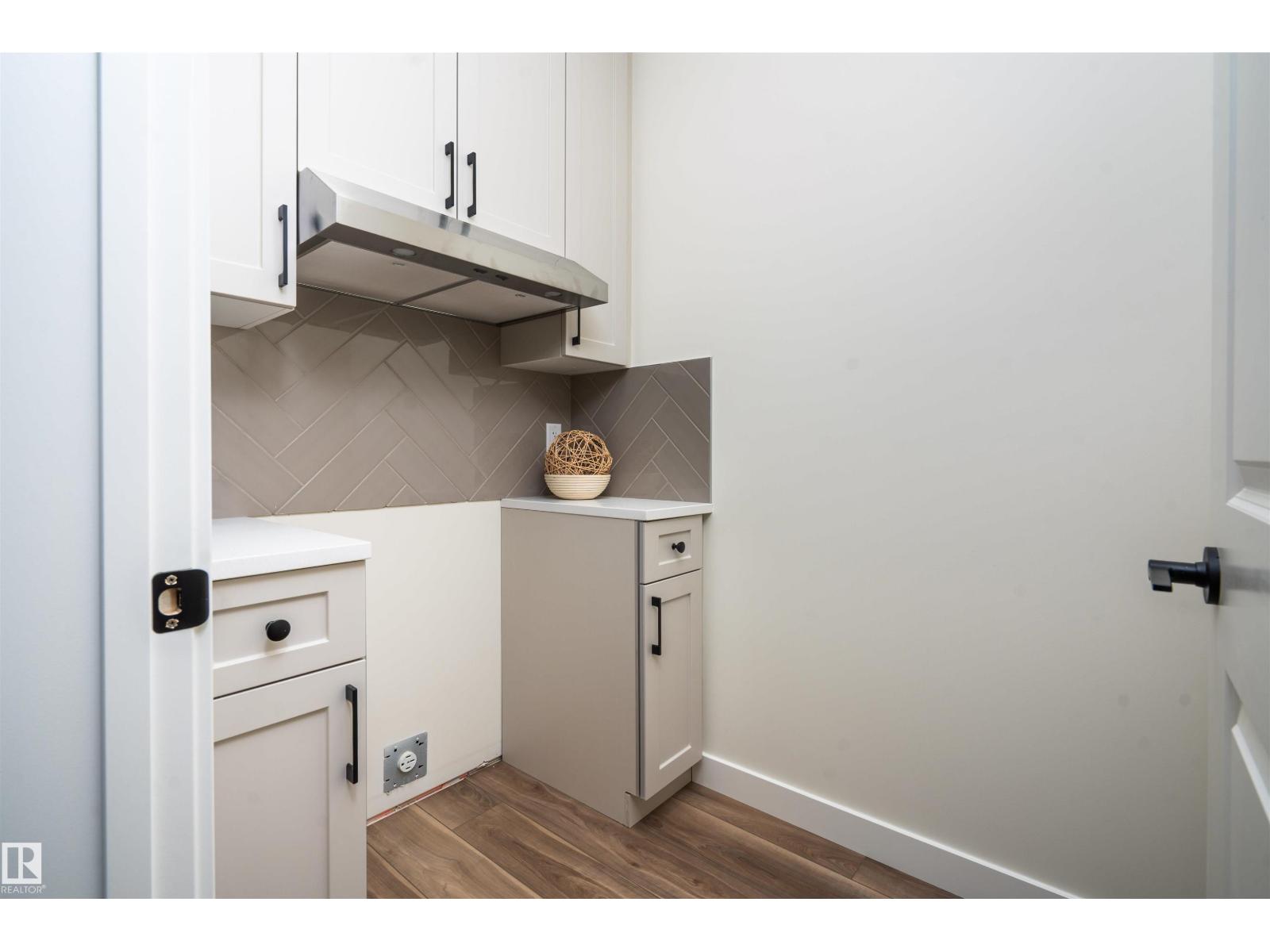 2623 5 AV SW - 8