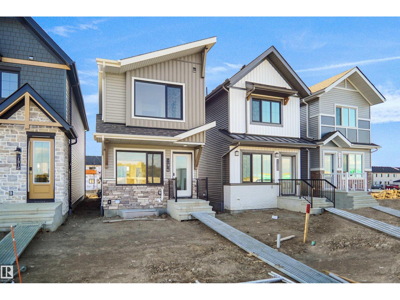 1316 9 ST NW - 2