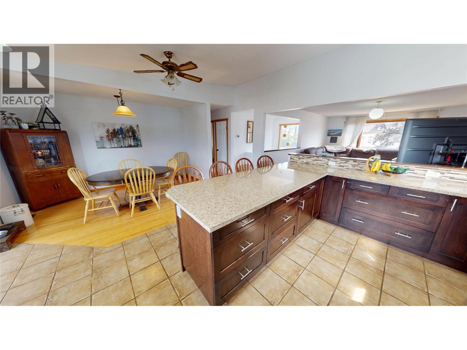 910 5th Ave Avenue - Image 9