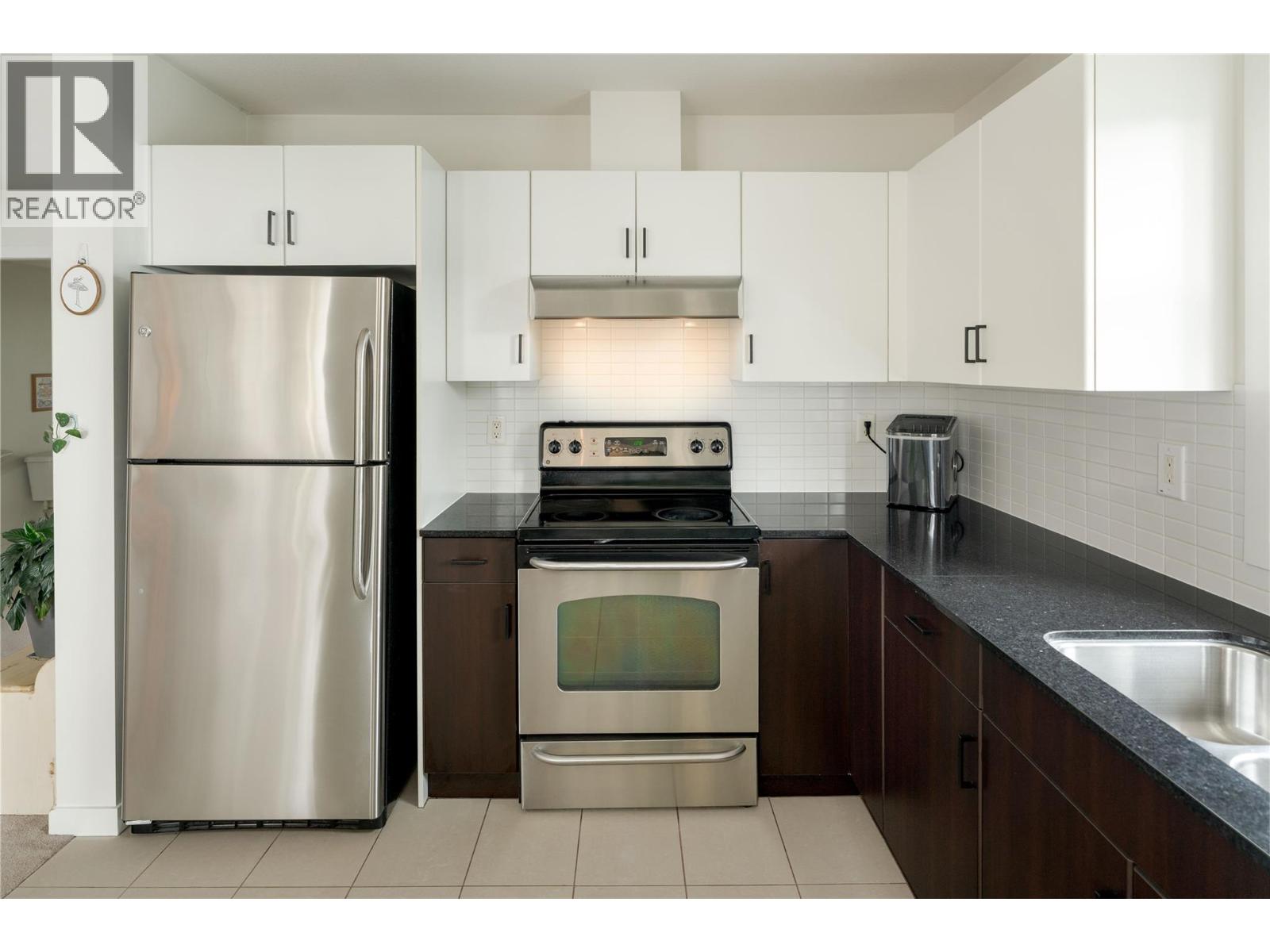 #405 551 Yates Road - 4