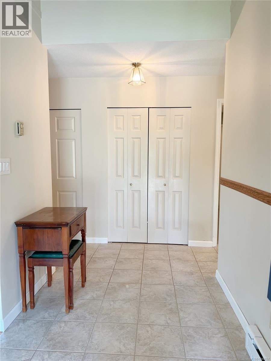 492 CEDAR Cres - 30