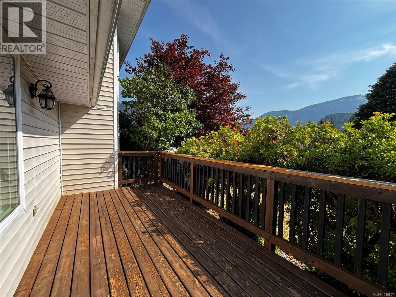 492 CEDAR Cres - 33