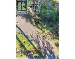 4060 Island Hwy S, Campbell River, BC V9H1A3 Photo 6