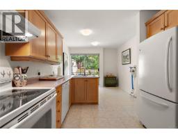 Dining room - 5 909 Admirals Rd, Esquimalt, BC V9A2P1 Photo 7