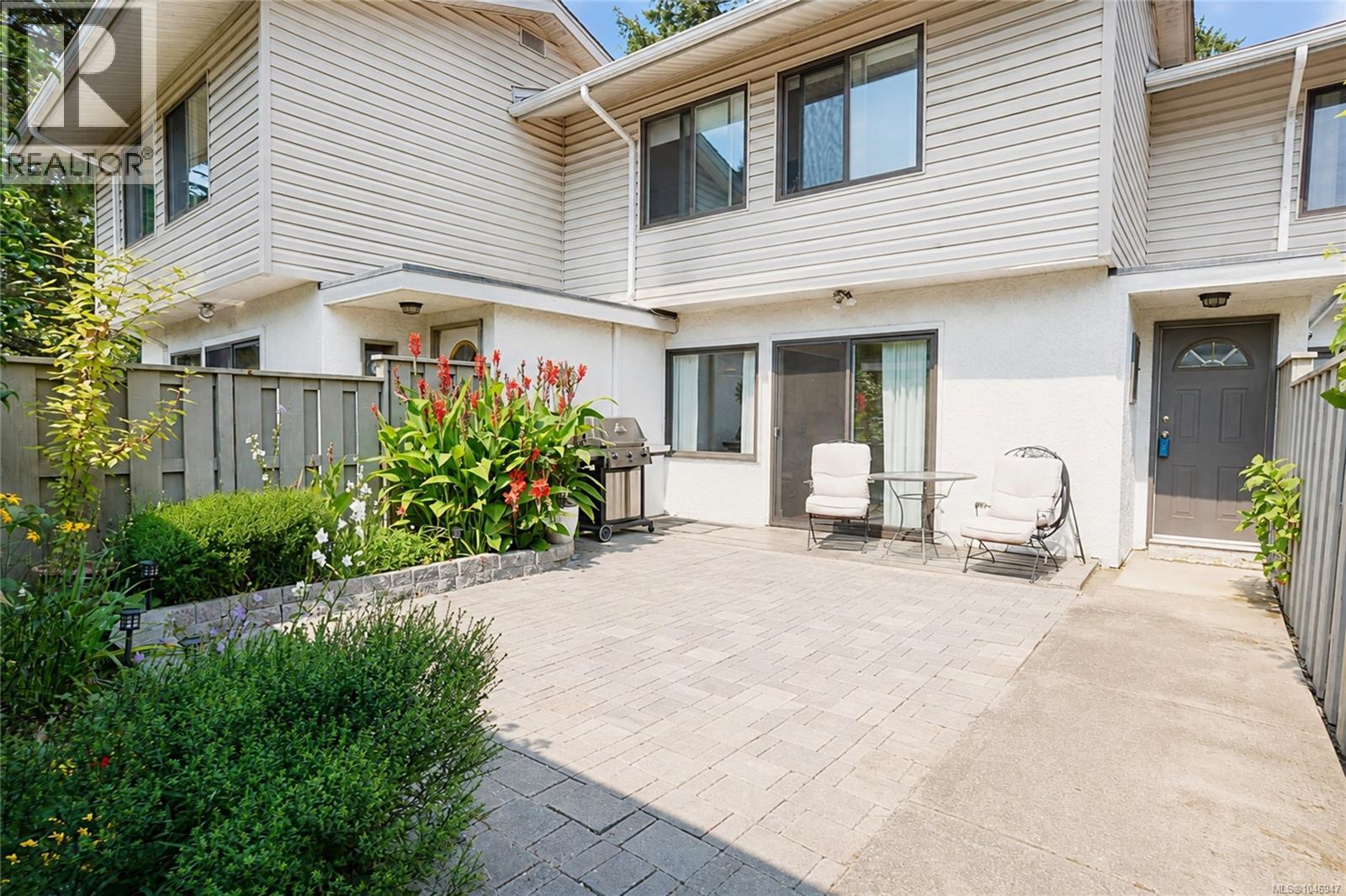 27 610 McKenzie Avenue, Saanich