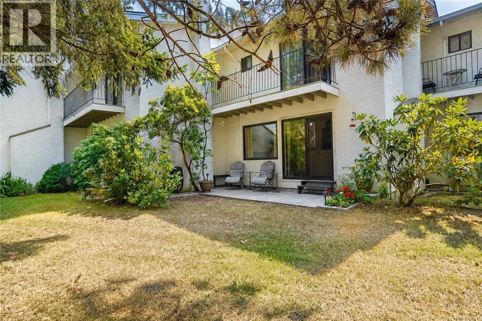 27 610 McKenzie Avenue, Saanich