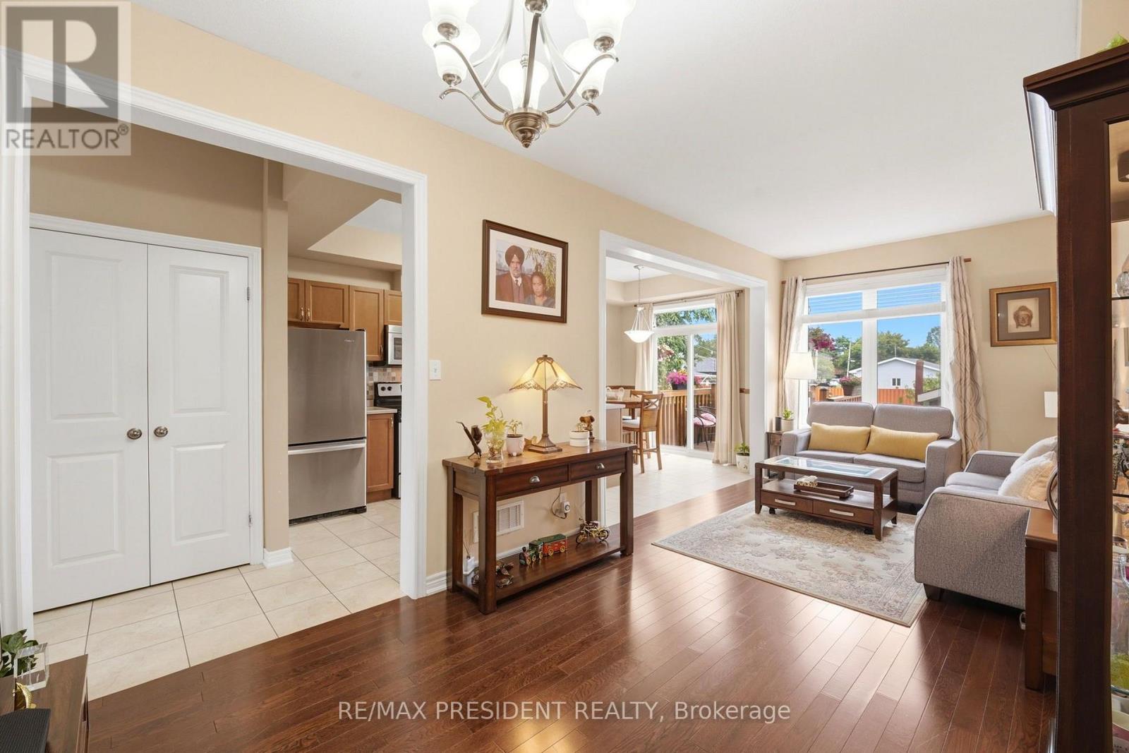 #23 45 SEABREEZE CRESCENT - 6
