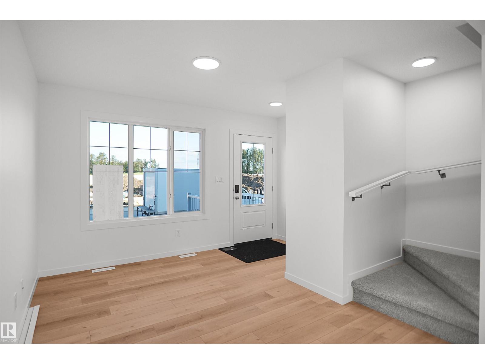 1324 9 St NW photo 3 — MLS® E4485718