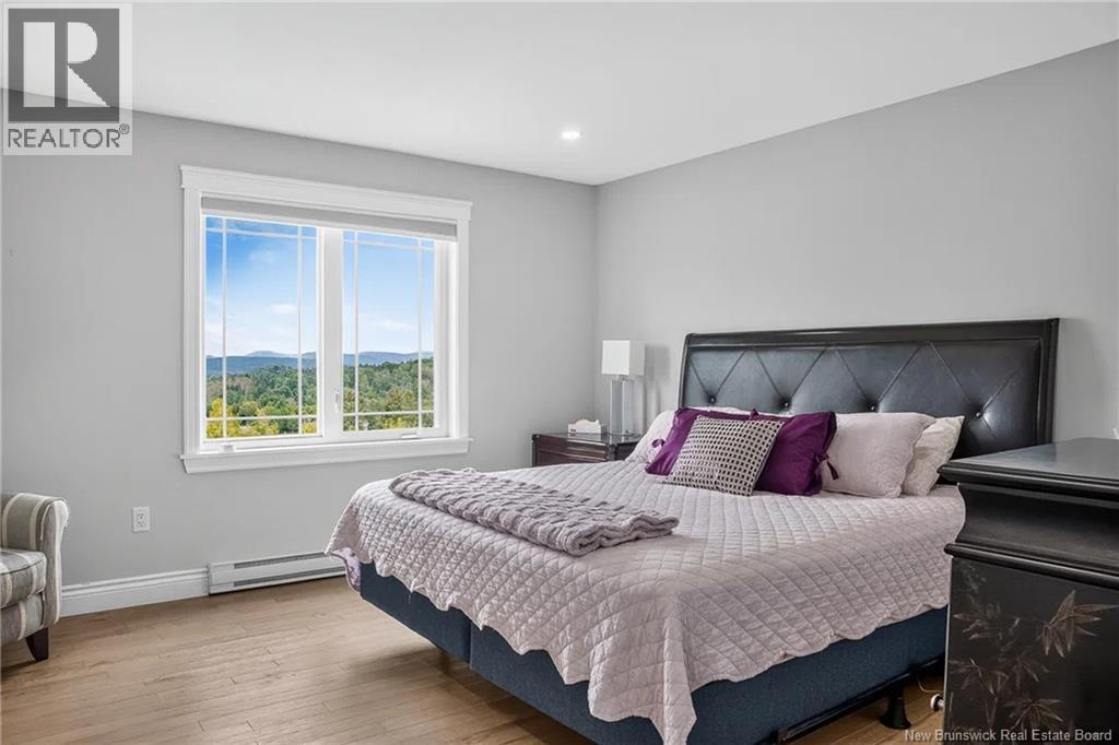34 McMaster Avenue - Image 30