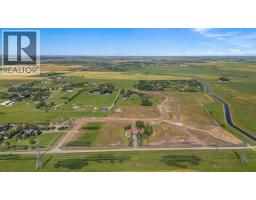27 Canal Estate Boulevard, Rural Rocky View County, AB T1X0H6 Photo 7