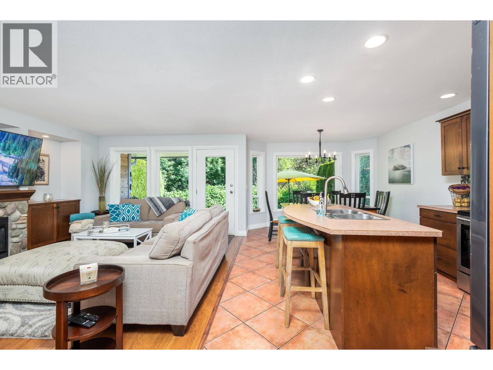 #113 5805 Tern Place - Image 5