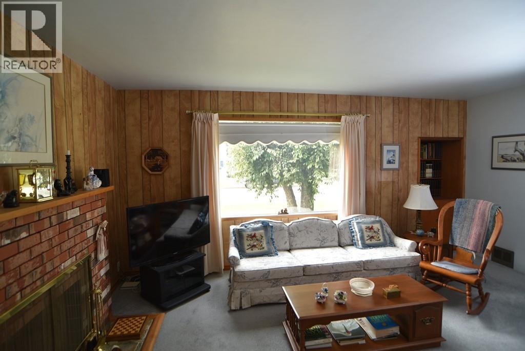 1141 Columbia Avenue - Image 11