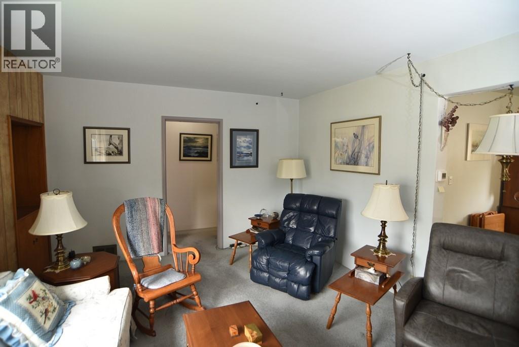 1141 Columbia Avenue - 12