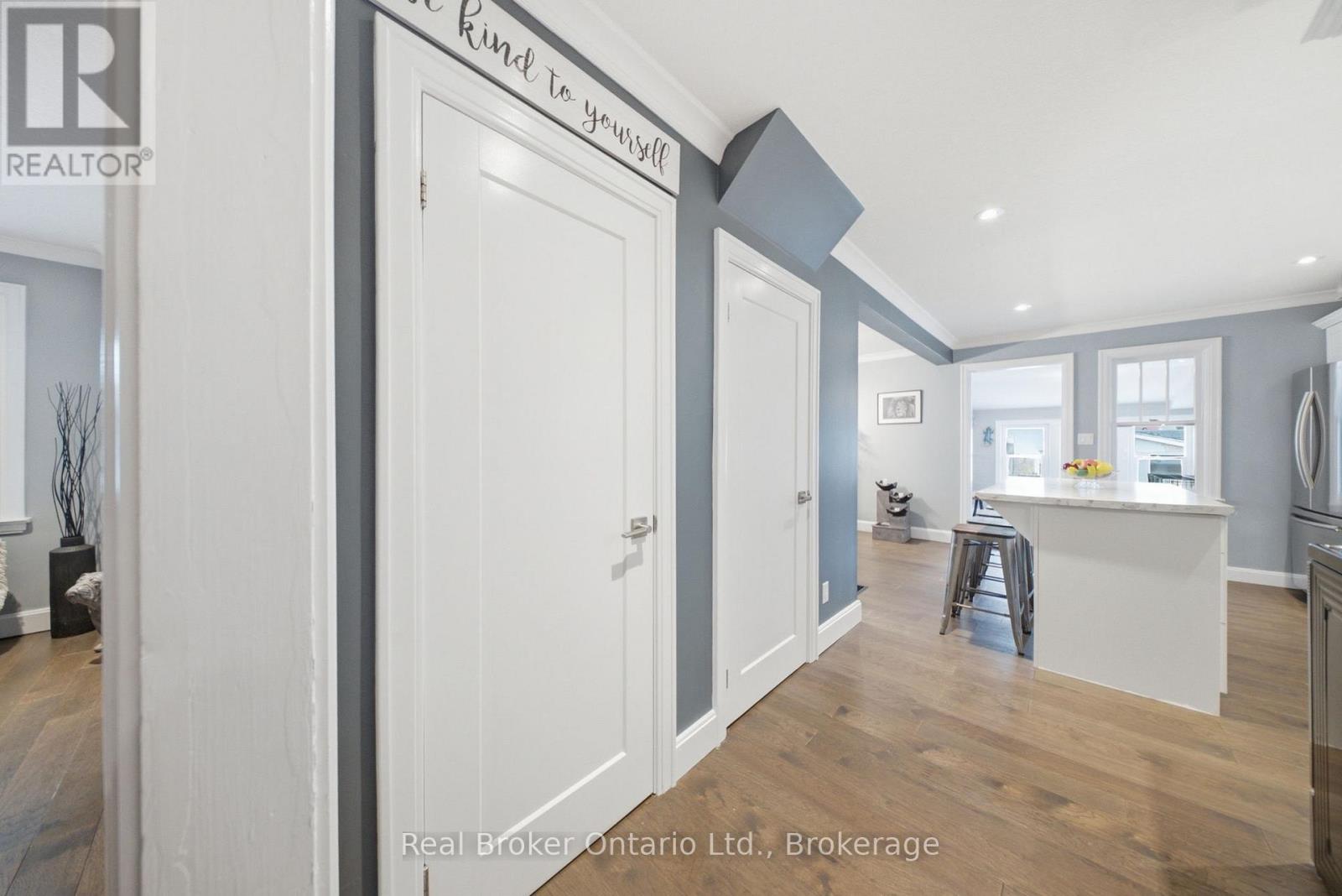 175 GRAND RIVER AVENUE - Image 12