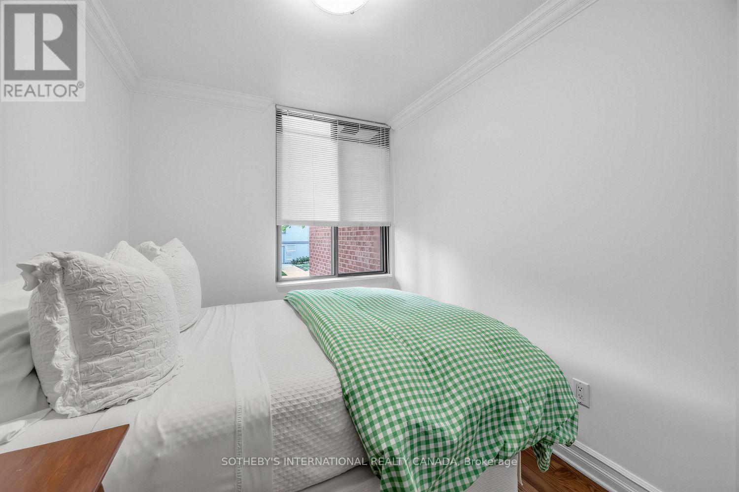 #A10 142 PEARS AVENUE - 18
