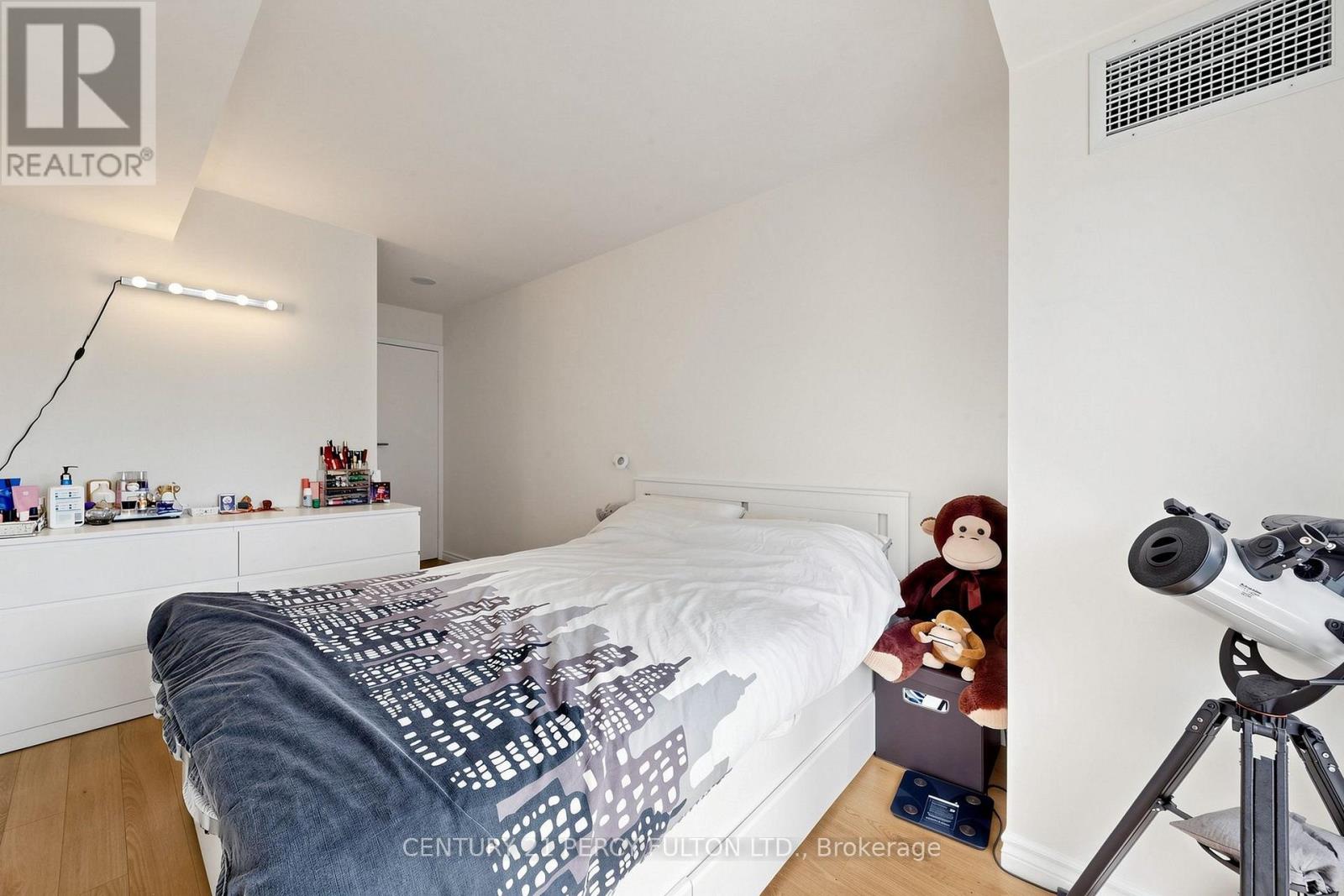 #4106 210 VICTORIA STREET - 26