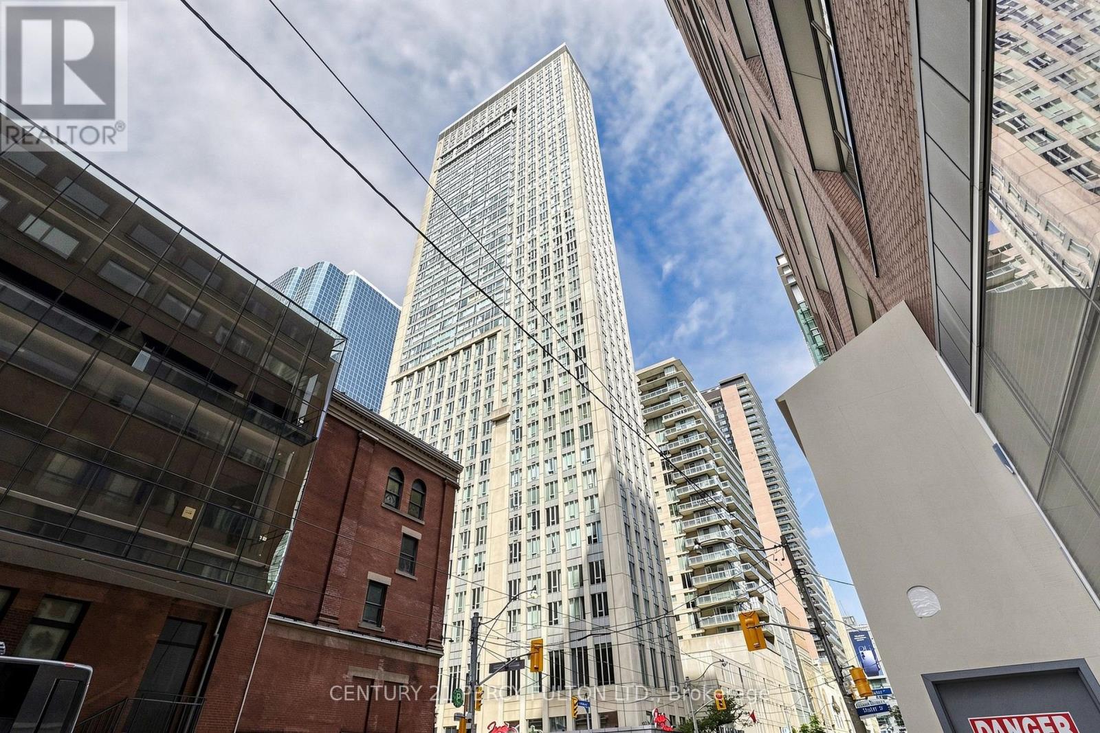 #4106 210 VICTORIA STREET - 3