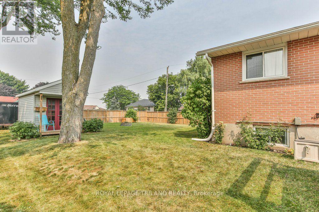 425 QUEEN STREET - 37