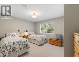 Living room - 609 Meadow Dr, Qualicum Beach, BC V9K2T2 Photo 19