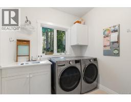 609 Meadow Dr, Qualicum Beach, BC V9K2T2 Photo 23