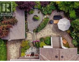 1043 St. Patrick St, Oak Bay, BC V8S4Y2 Photo 41