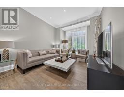 299 Second Street, Newmarket, ON L3Y3W5 Photo 17
