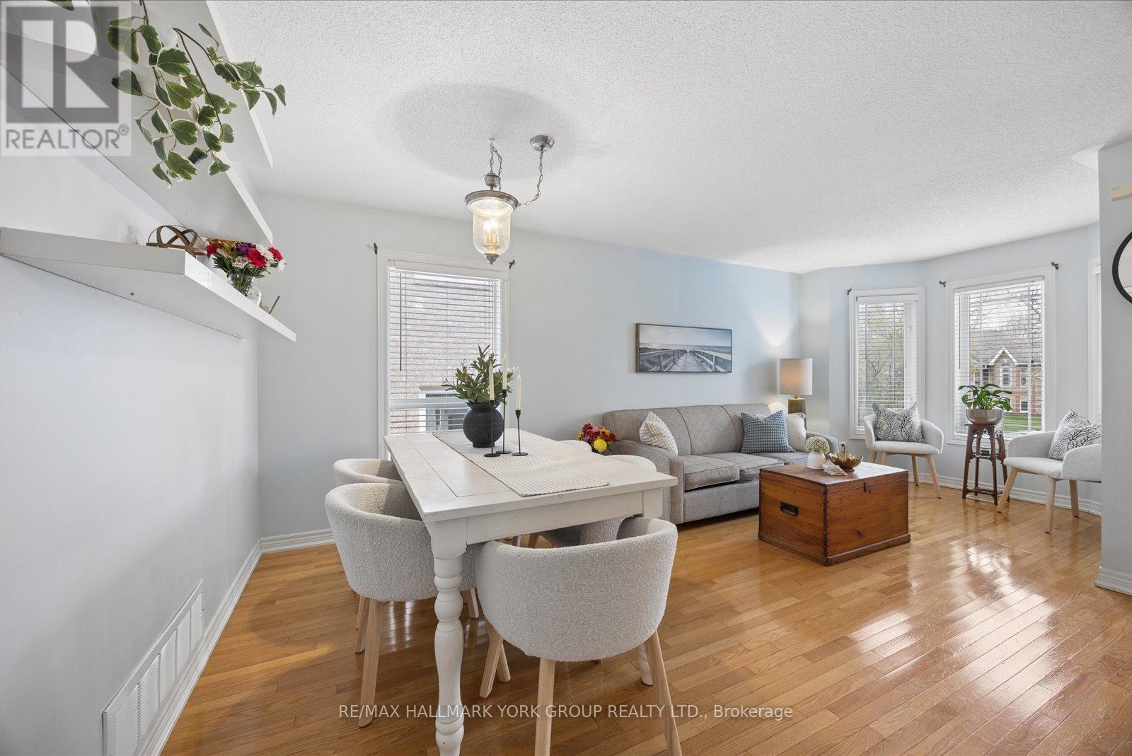 74 WRENDALE CRESCENT - 12