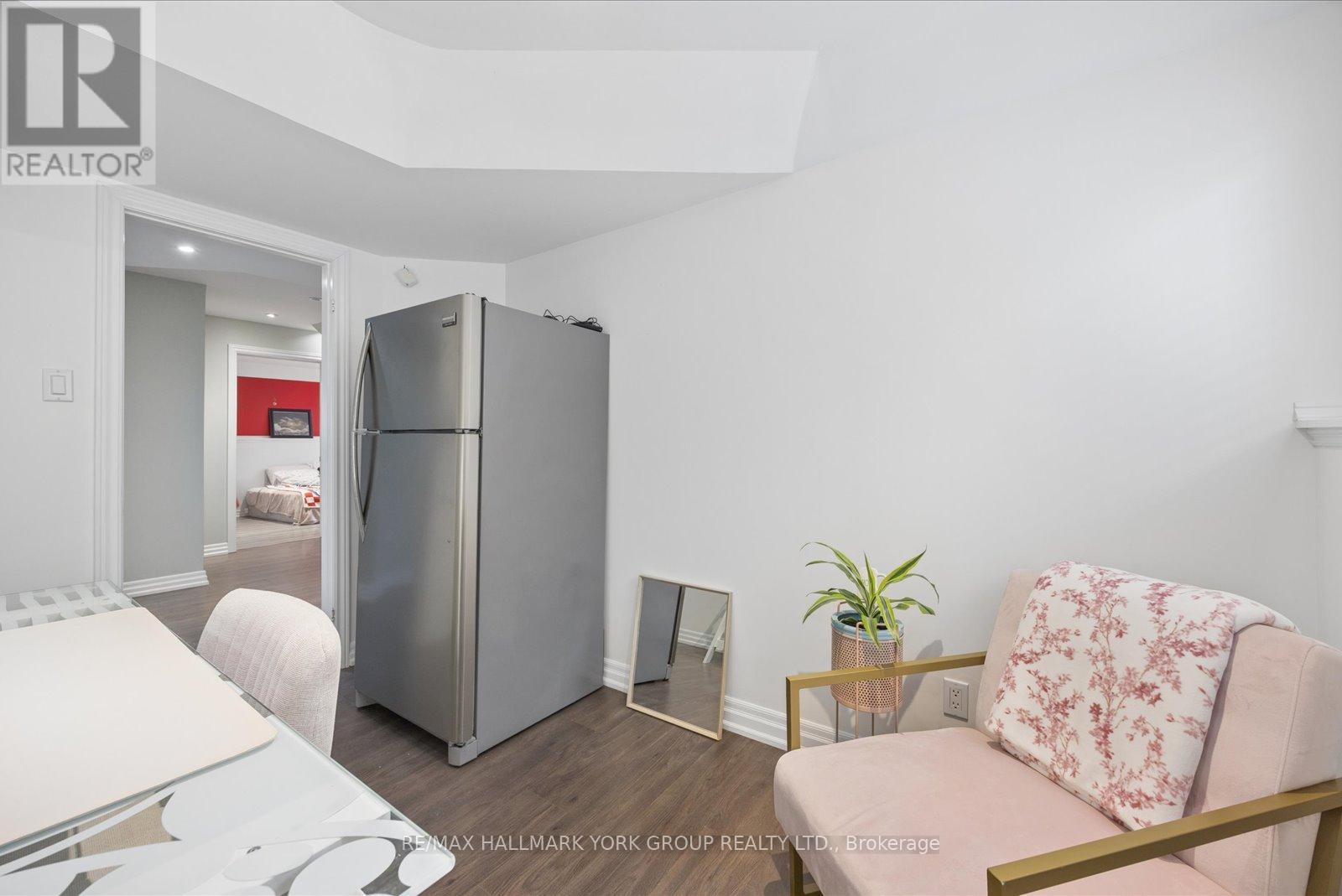74 WRENDALE CRESCENT - 38
