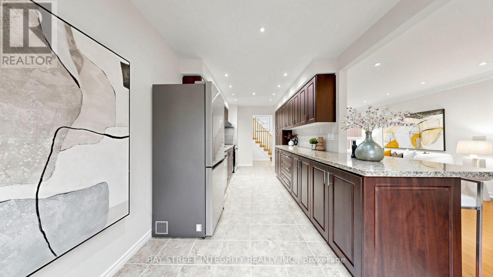 41 JONATHAN GATE - 15