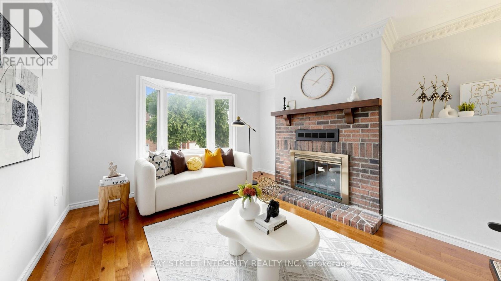 41 JONATHAN GATE - 22